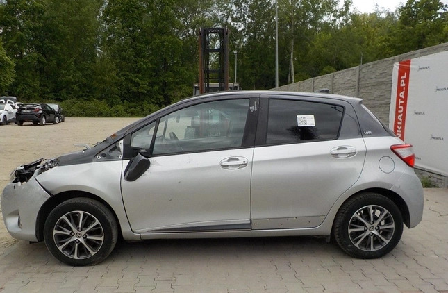 Toyota Yaris cena 20900 przebieg: 54408, rok produkcji 2019 z Łask małe 407